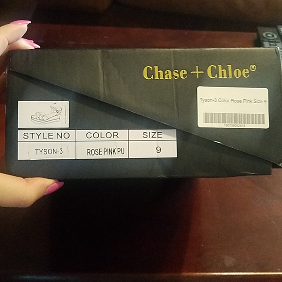 Chase + Chloe pink platform sandals - Picture 6 of 6